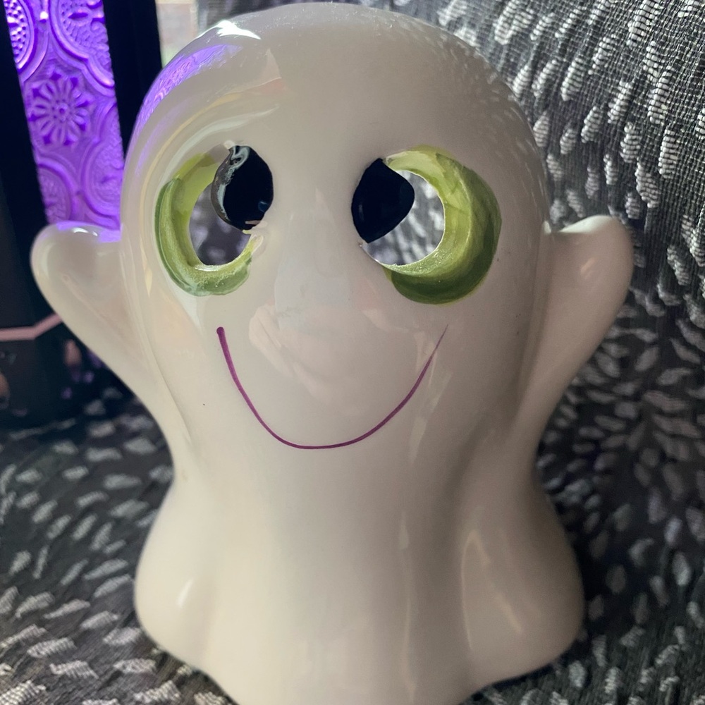Ghost tea light holder